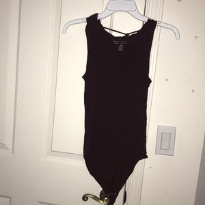 AE Maroon scoop neck body suit